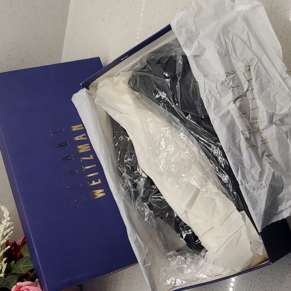 STUART WEITZMAN midlogic suede square toe pumps (sz 5.5M) - Picture 6 of 8